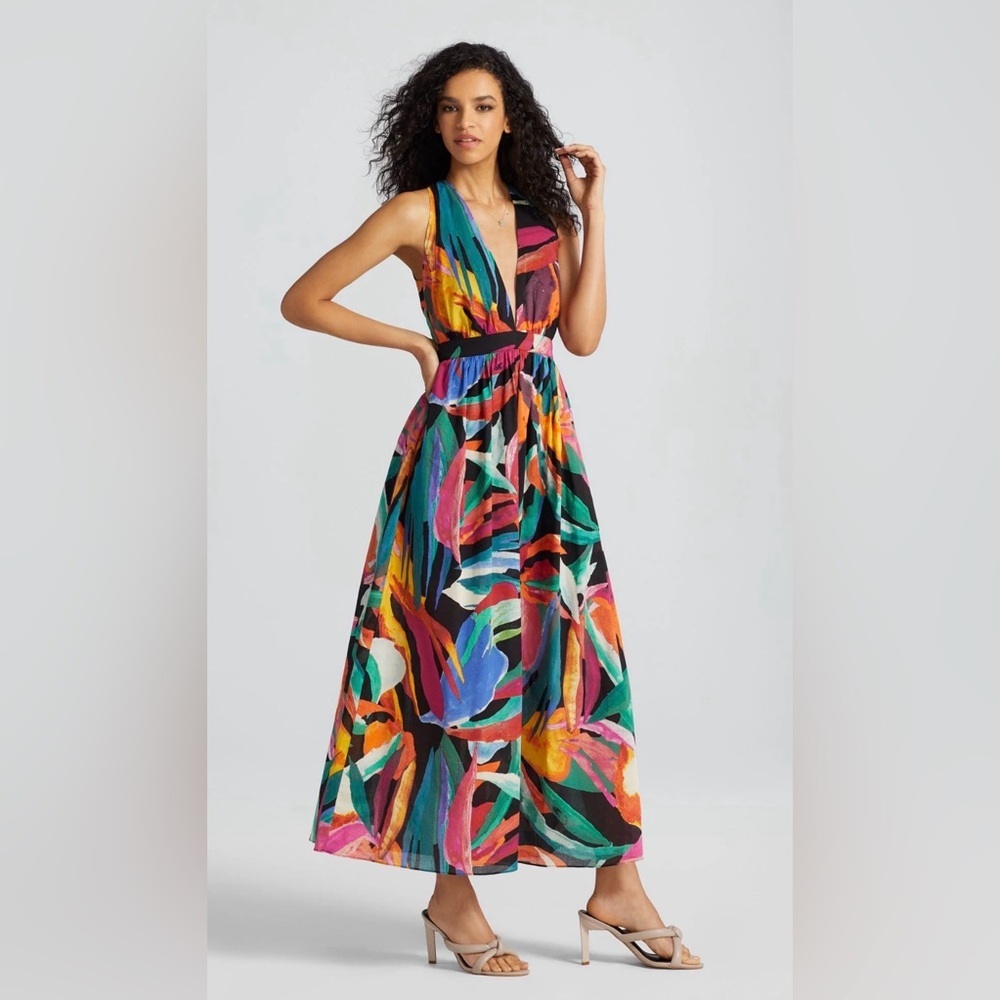 Gabrielle Union Printed Halter
Maxi 100% cotton Dress size M —NEW—